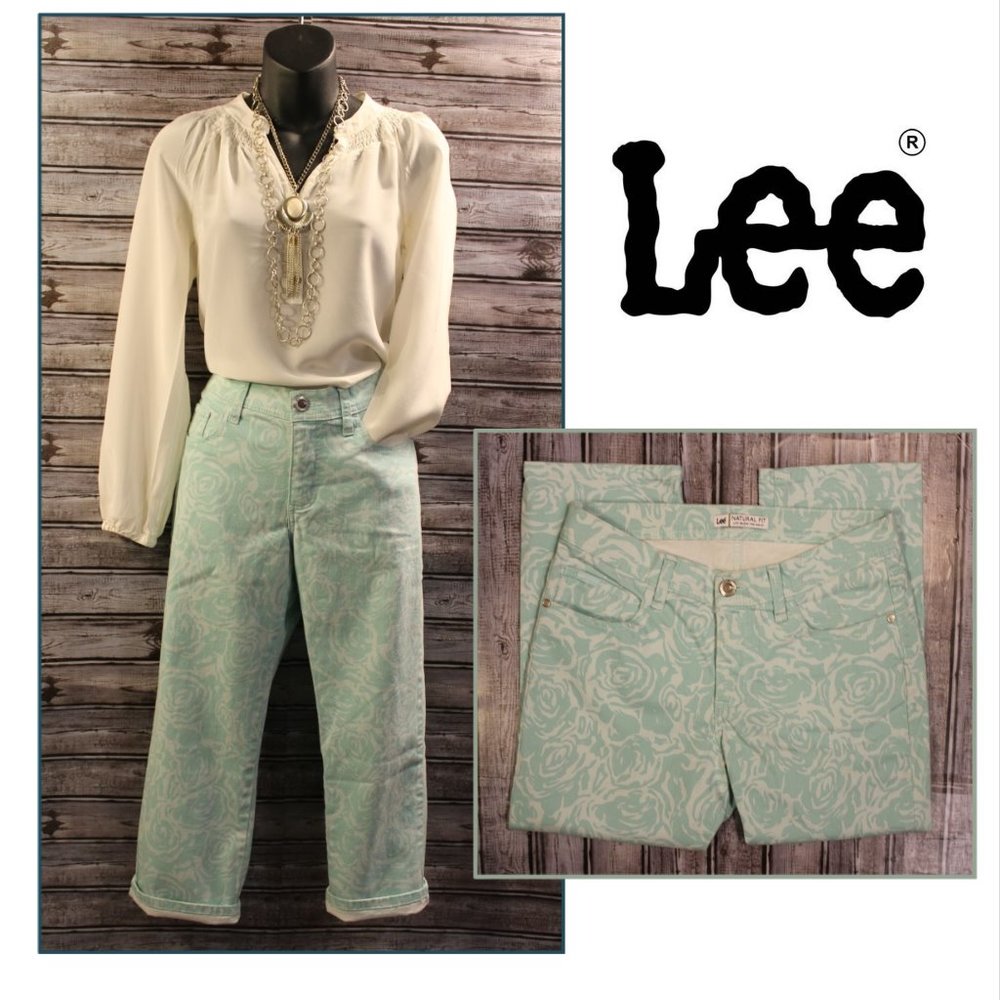 White Rose Natural Fit Capri by Lee